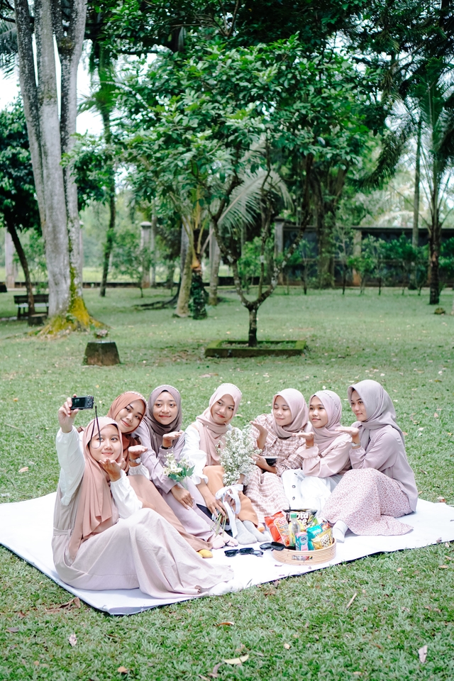 photo-group-7